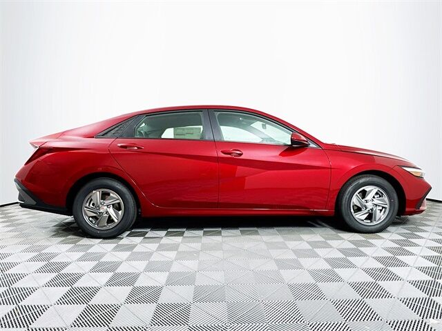 2025 Hyundai Elantra SE Quincy MA