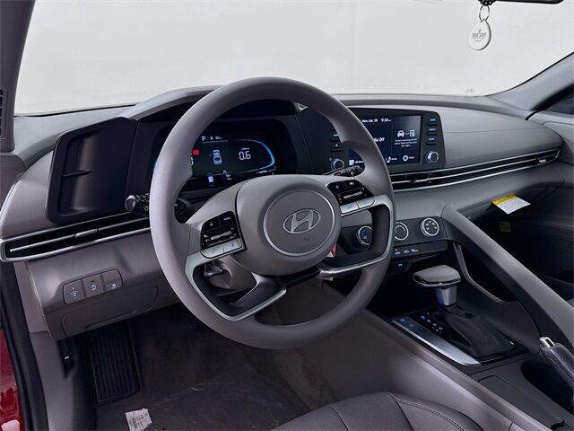 2025 Hyundai Elantra SE Quincy MA