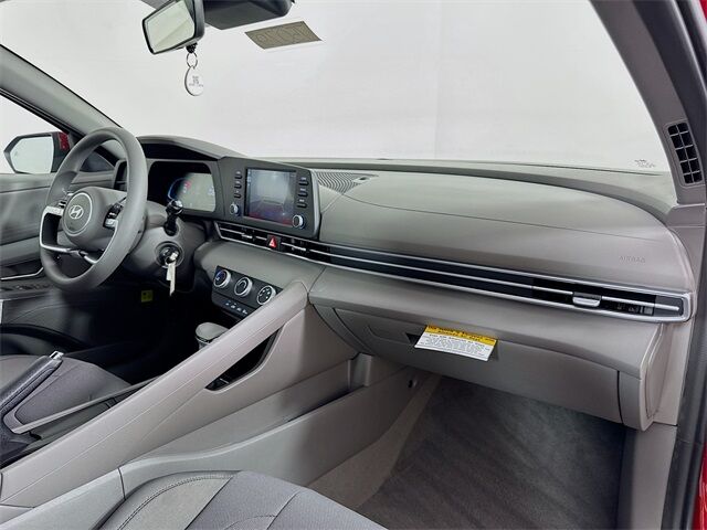 2025 Hyundai Elantra SE Quincy MA