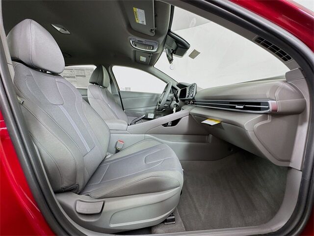 2025 Hyundai Elantra SE Quincy MA