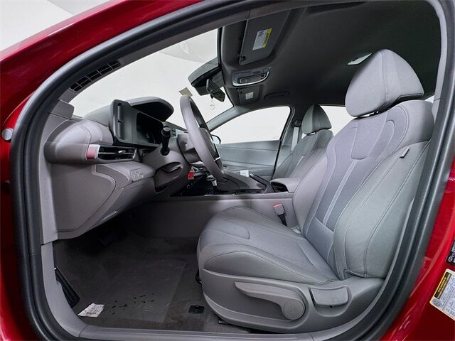 2025 Hyundai Elantra SE Quincy MA