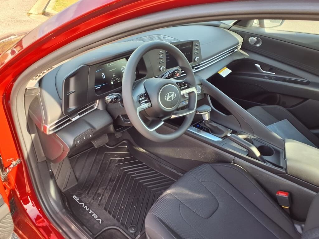 2025 Hyundai Elantra SE Waldorf MD
