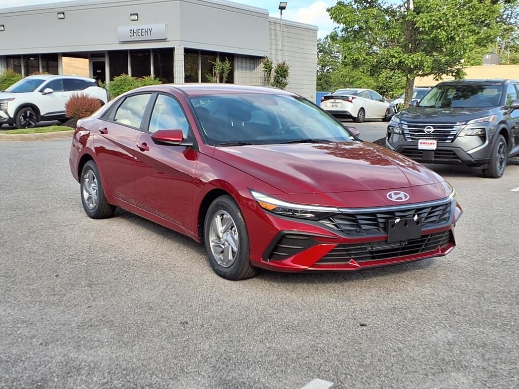 2025 Hyundai Elantra SE