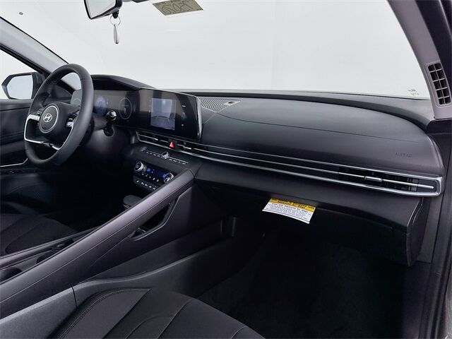 2025 Hyundai Elantra SEL Convenience Quincy MA