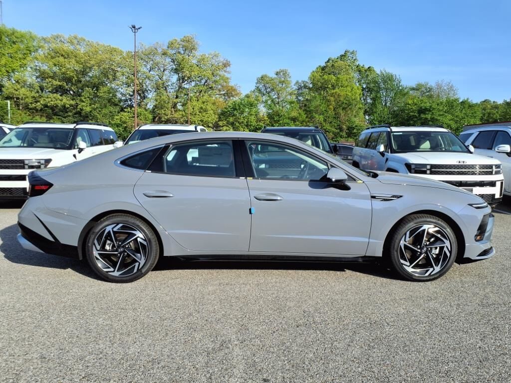 2025 Hyundai Sonata SEL Waldorf MD