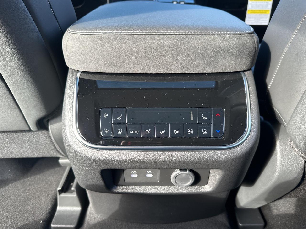 2025 INFINITI QX80 LUXE Chantilly VA