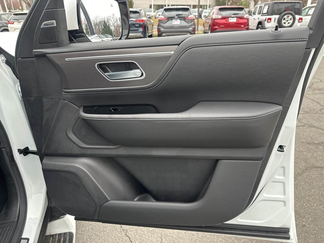 2025 INFINITI QX80 PURE Chantilly VA