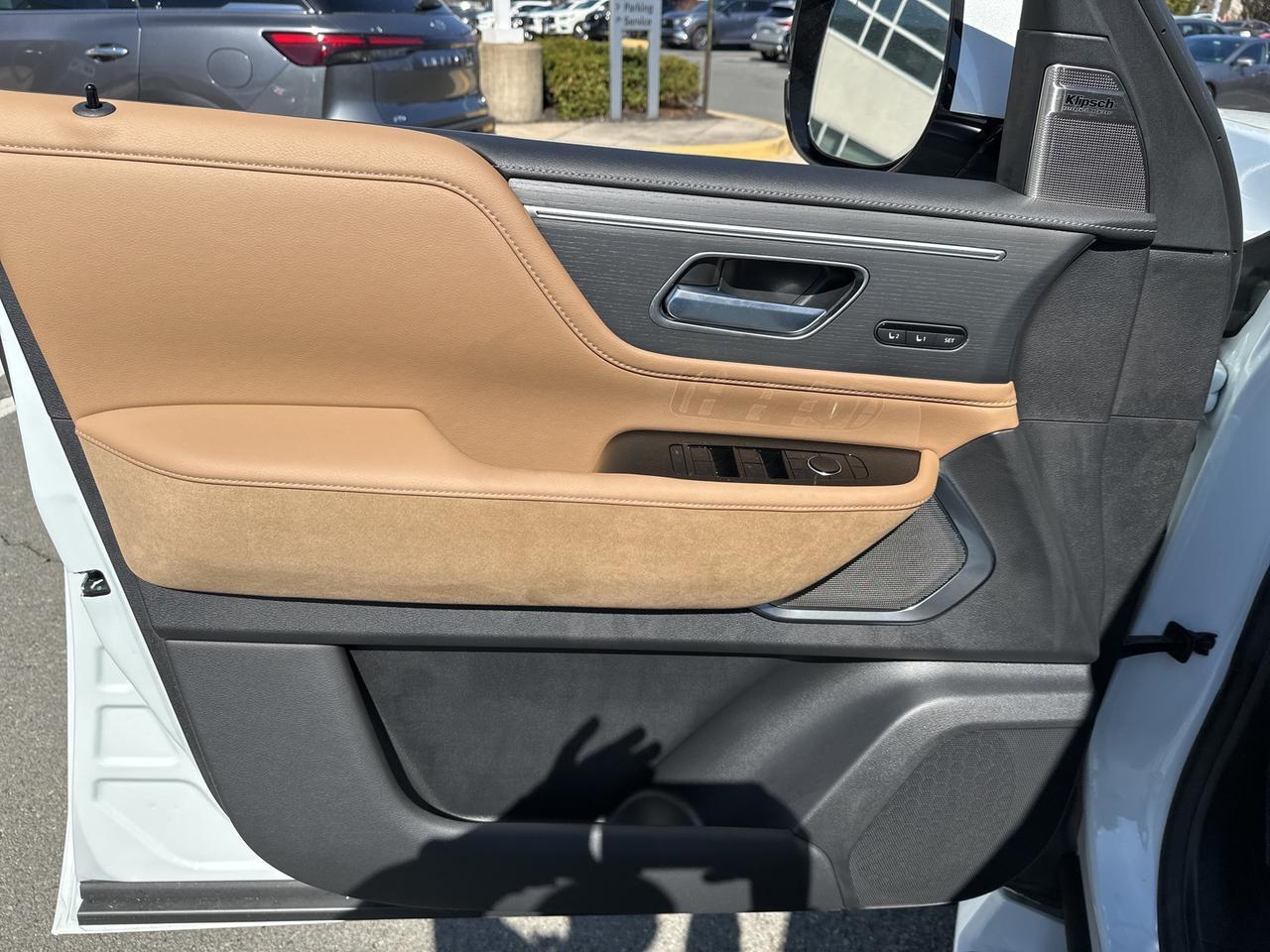 2025 INFINITI QX80 SENSORY Chantilly VA