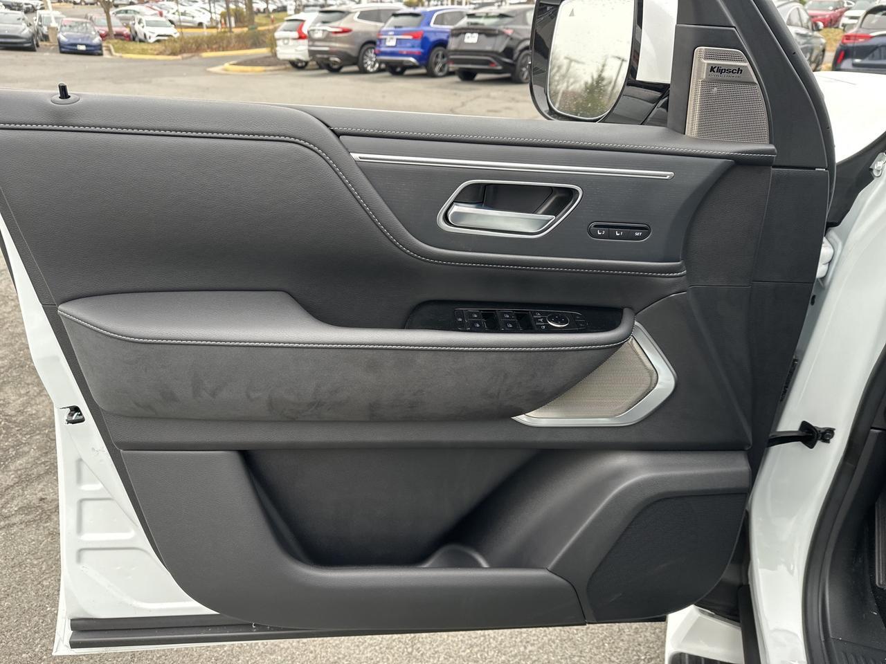 2025 INFINITI QX80 SENSORY Chantilly VA