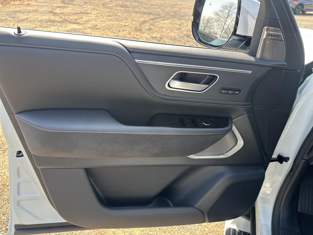 2025 INFINITI QX80 SENSORY Chantilly VA