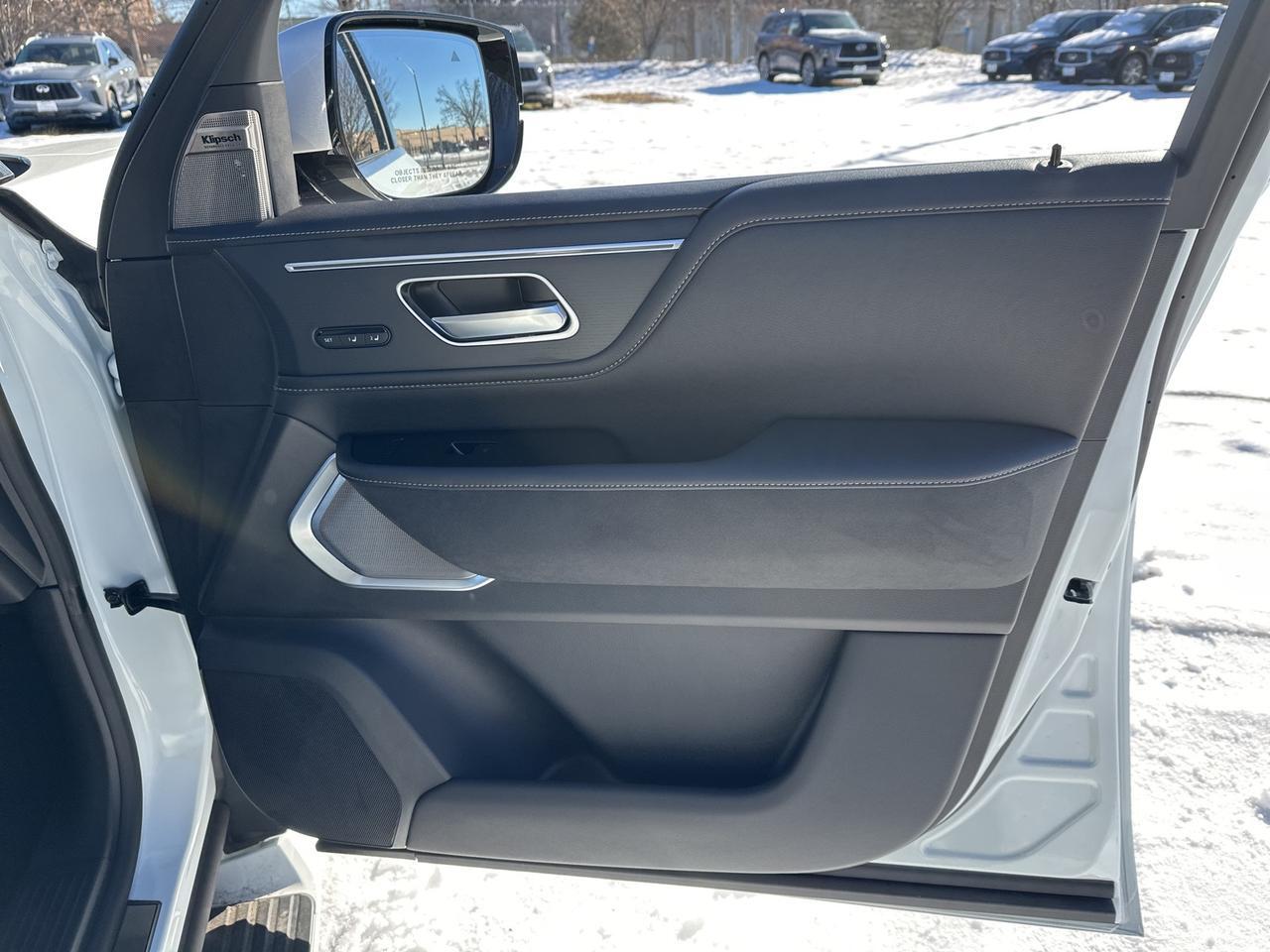 2025 INFINITI QX80 SENSORY Chantilly VA