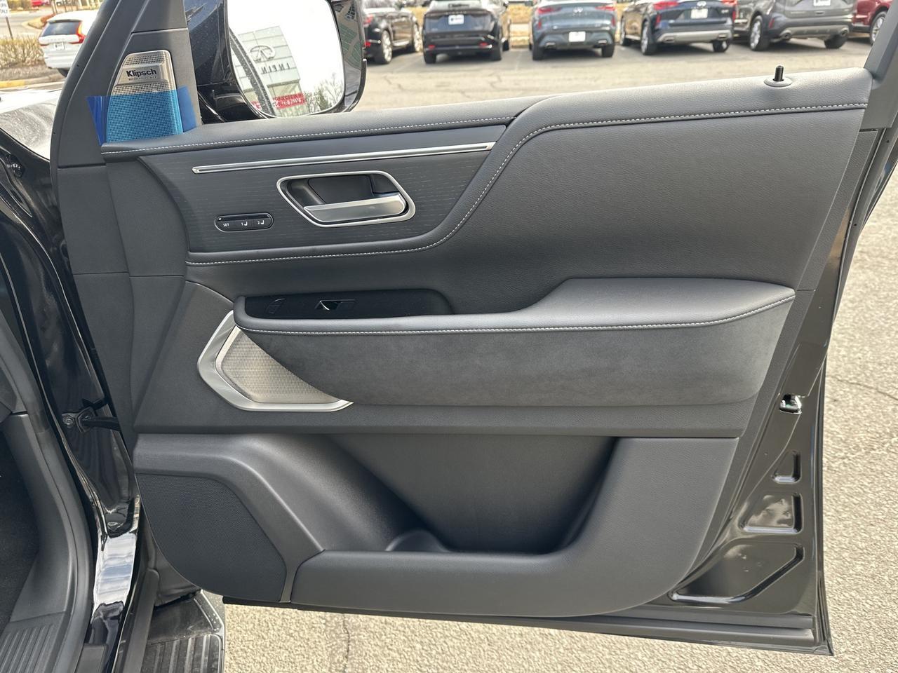 2025 INFINITI QX80 SENSORY Chantilly VA