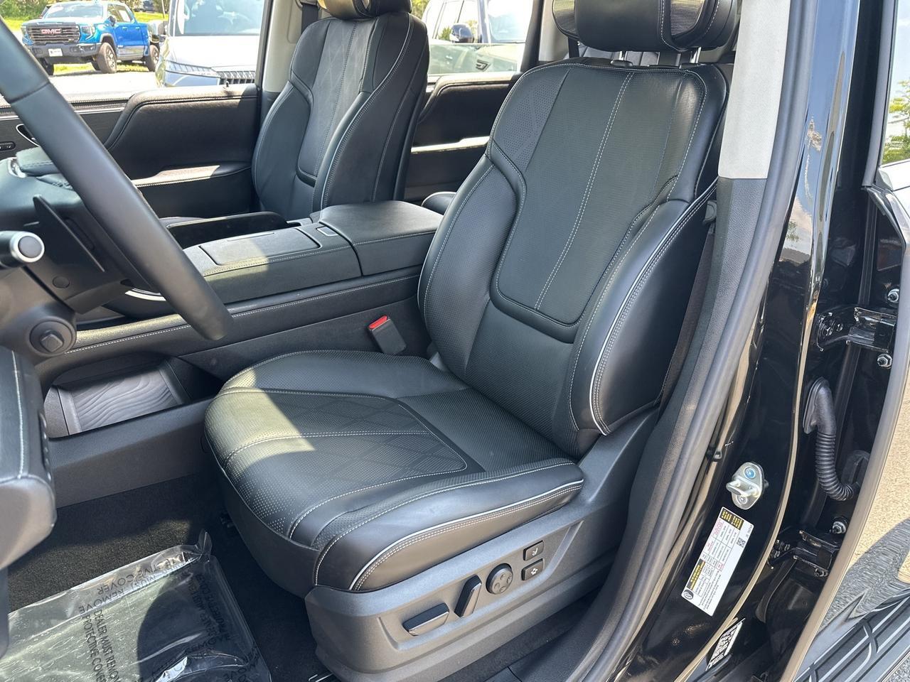 2025 INFINITI QX80 SENSORY Chantilly VA