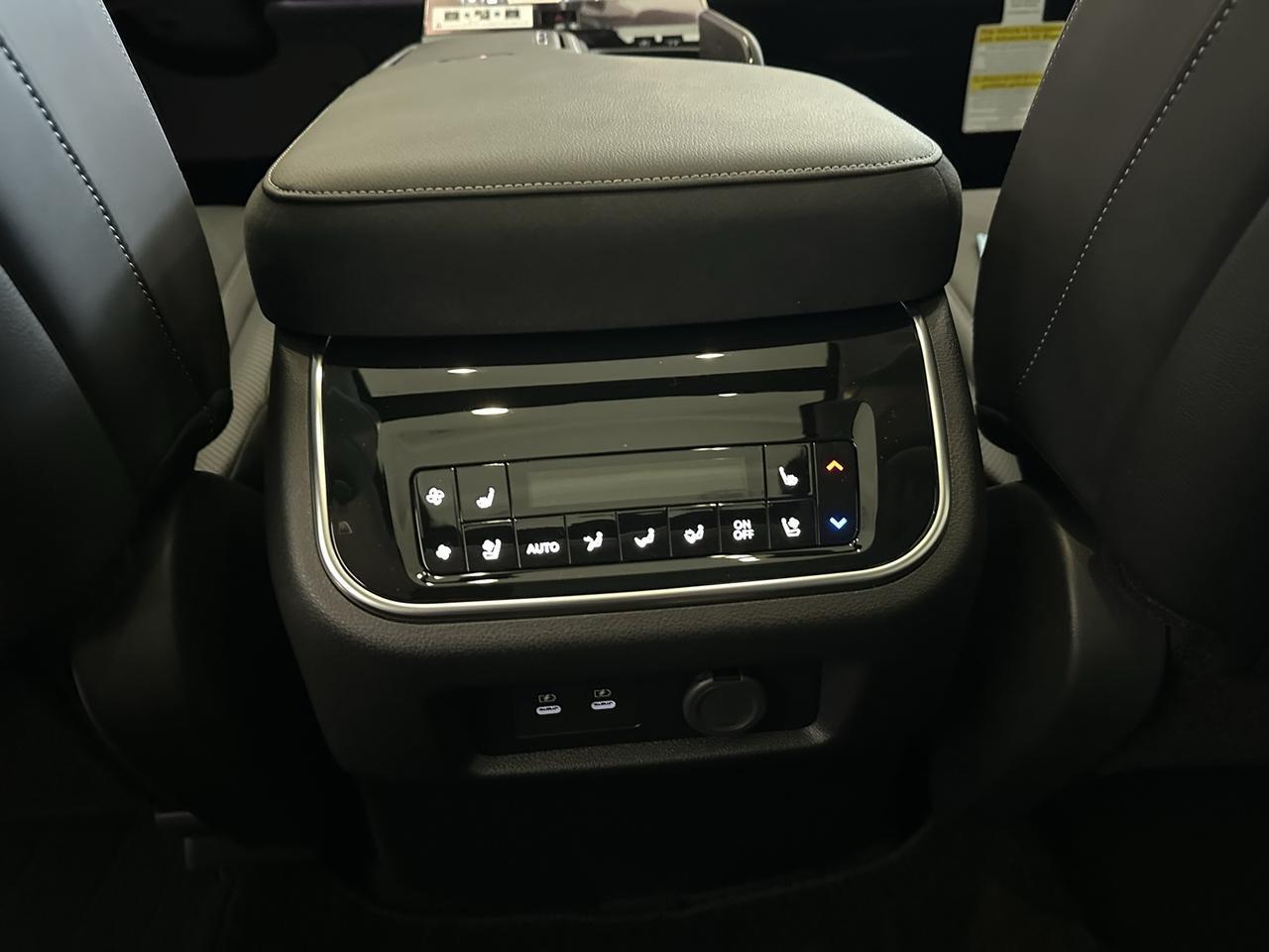 2025 INFINITI QX80 SENSORY Annapolis MD