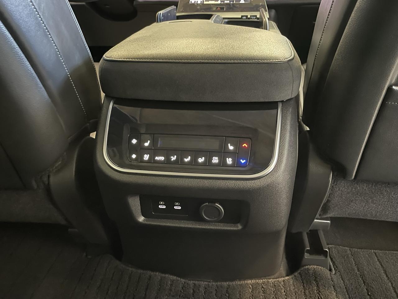 2025 INFINITI QX80 SENSORY Annapolis MD