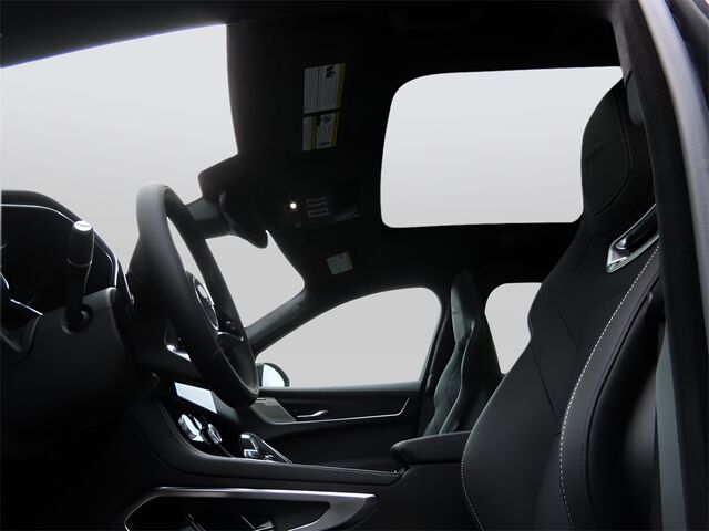 2025 Jaguar F-PACE P400 R-Dynamic S Merriam KS
