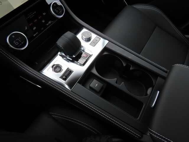 2025 Jaguar F-PACE P400 R-Dynamic S Merriam KS