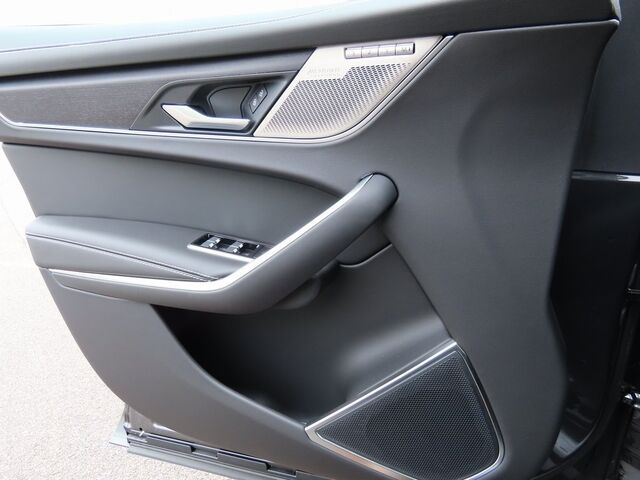 2025 Jaguar F-PACE P400 R-Dynamic S Merriam KS