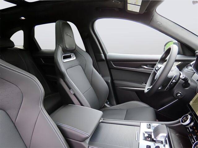 2025 Jaguar F-PACE P400 R-Dynamic S Merriam KS
