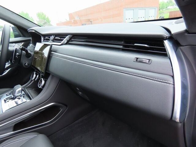 2025 Jaguar F-PACE P400 R-Dynamic S Merriam KS