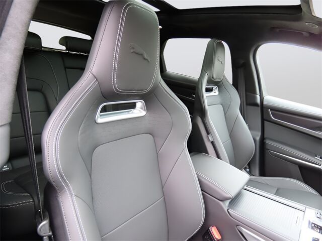 2025 Jaguar F-PACE P400 R-Dynamic S Merriam KS