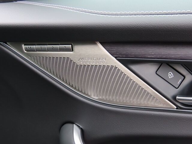 2025 Jaguar F-PACE P400 R-Dynamic S Merriam KS