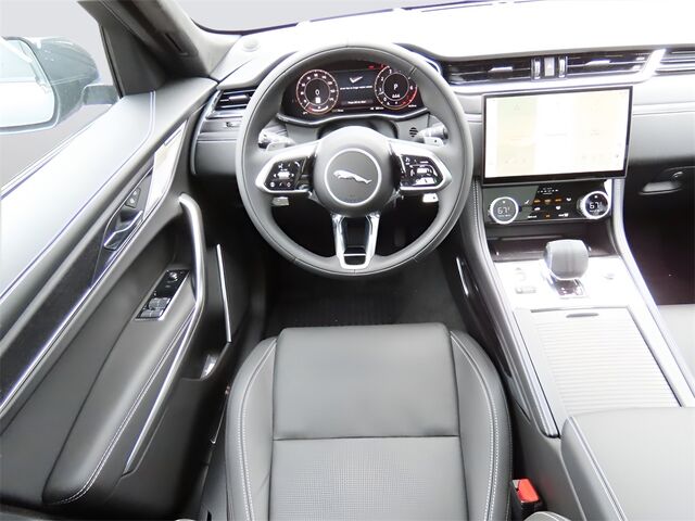 2025 Jaguar F-PACE P400 R-Dynamic S Merriam KS