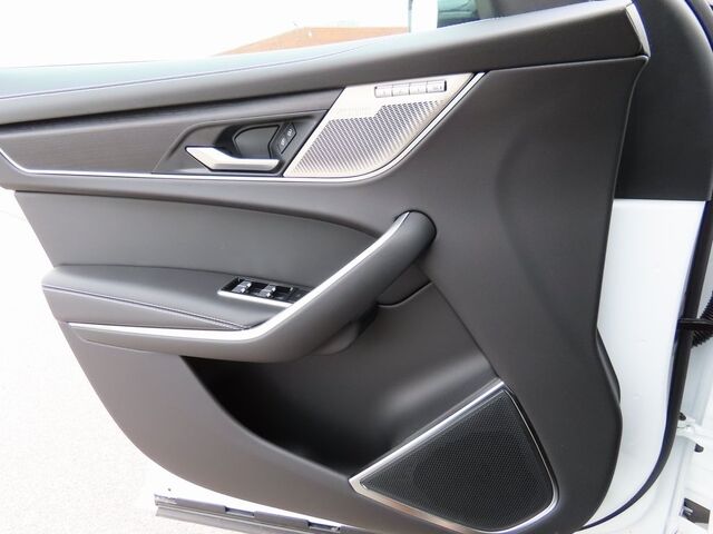2025 Jaguar F-PACE P400 R-Dynamic S Merriam KS