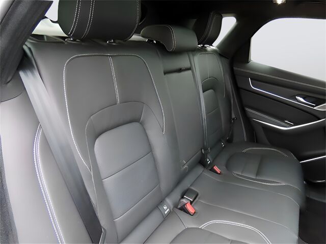 2025 Jaguar F-PACE P400 R-Dynamic S Merriam KS