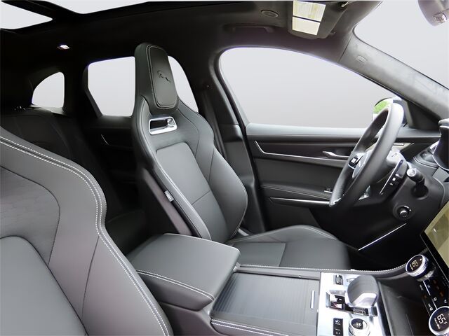 2025 Jaguar F-PACE P400 R-Dynamic S Merriam KS