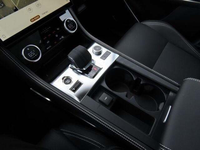 2025 Jaguar F-PACE P400 R-Dynamic S Merriam KS