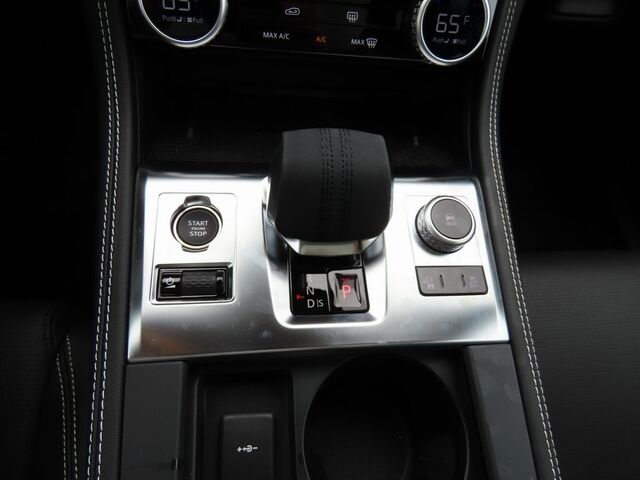2025 Jaguar F-PACE P400 R-Dynamic S Merriam KS