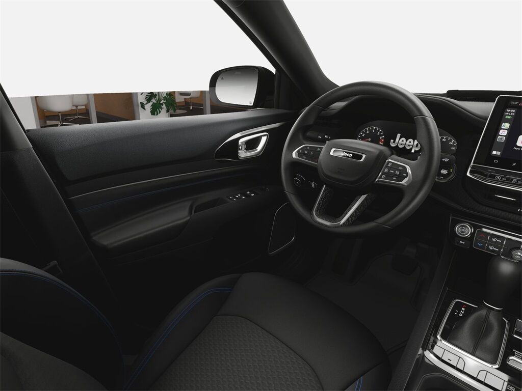 2025 Jeep Compass Latitude Kenosha WI