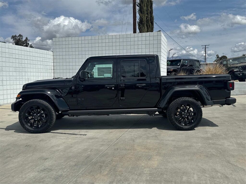 2025 Jeep Gladiator Nighthawk Quincy MA