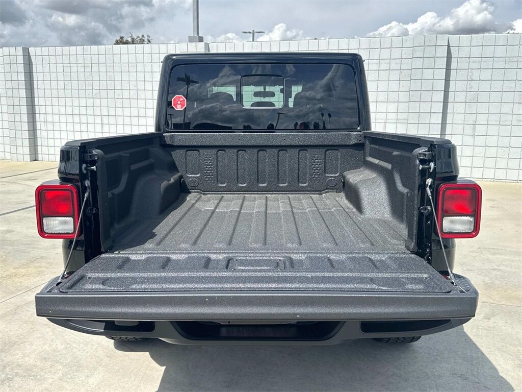 2025 Jeep Gladiator Nighthawk Quincy MA