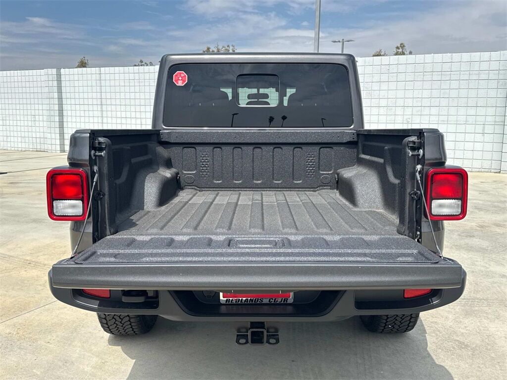 2025 Jeep Gladiator Nighthawk Quincy MA