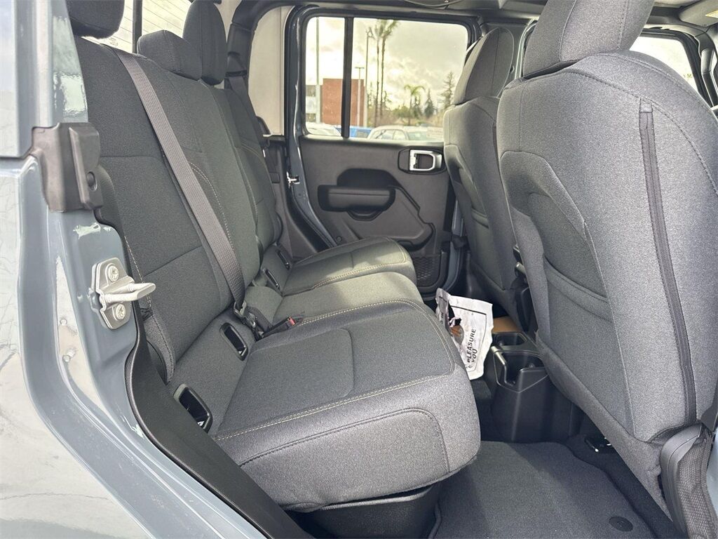 2025 Jeep Gladiator Nighthawk Quincy MA