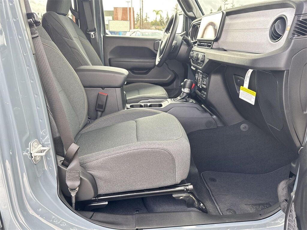 2025 Jeep Gladiator Nighthawk Quincy MA