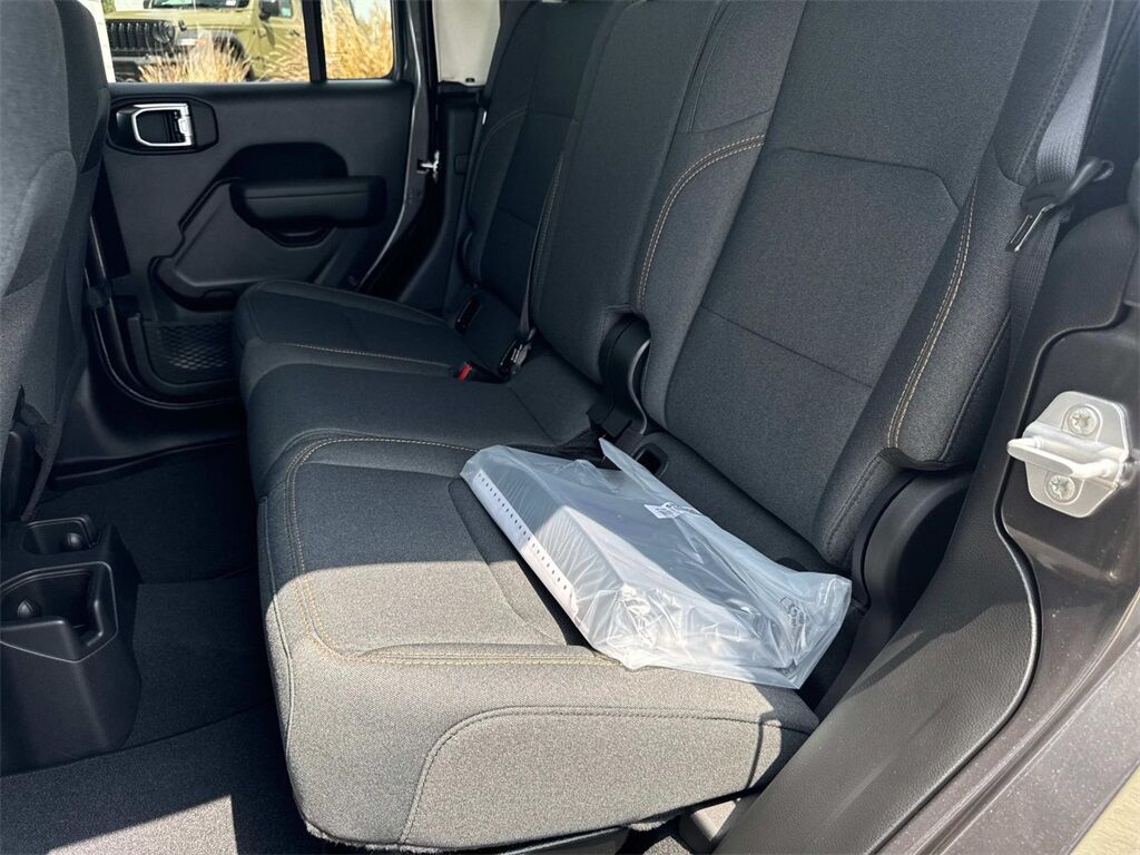 2025 Jeep Gladiator Nighthawk Quincy MA