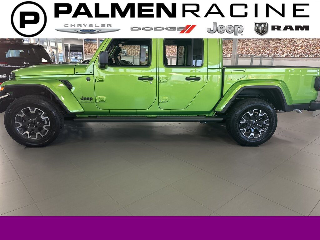 2025 Jeep Gladiator Sport Racine WI