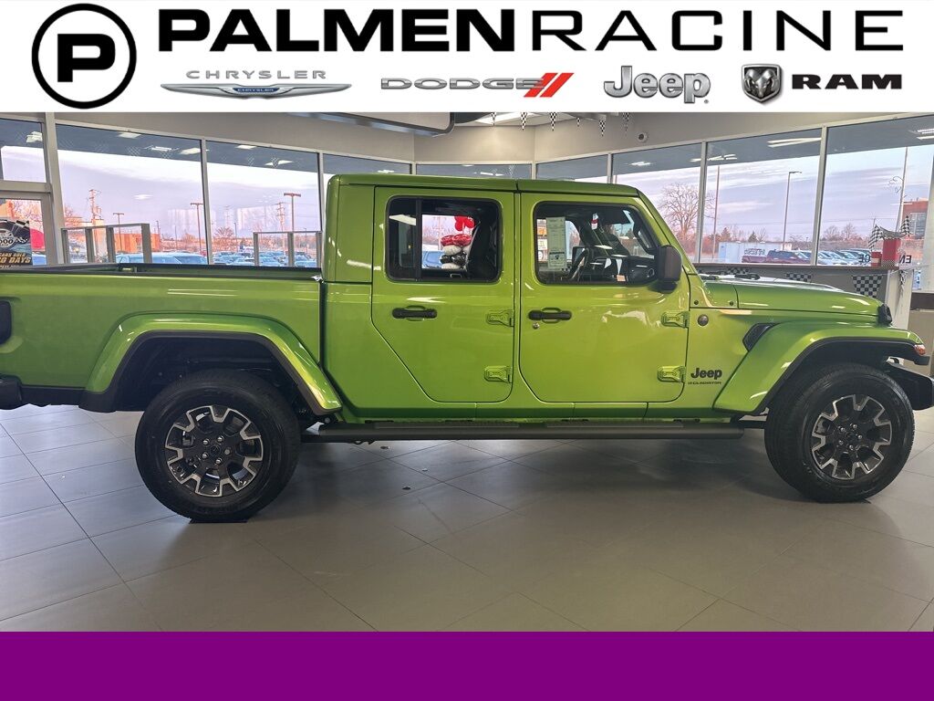 2025 Jeep Gladiator Sport Racine WI