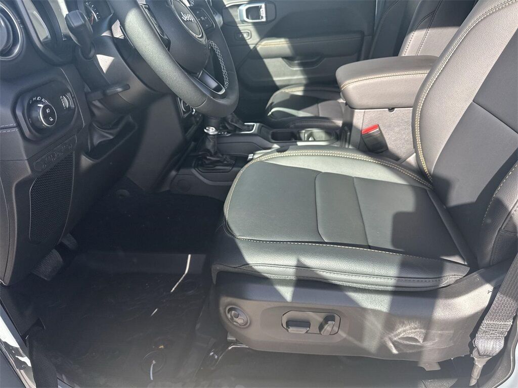 2025 Jeep Gladiator Sport Quincy MA