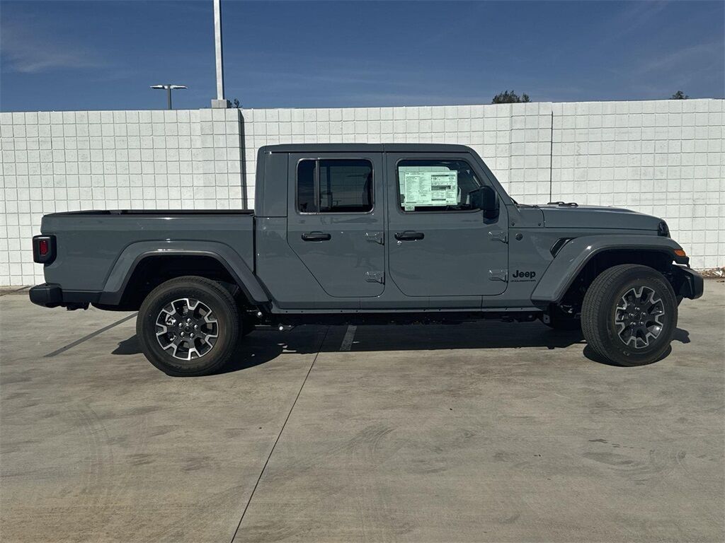 2025 Jeep Gladiator Sport Quincy MA