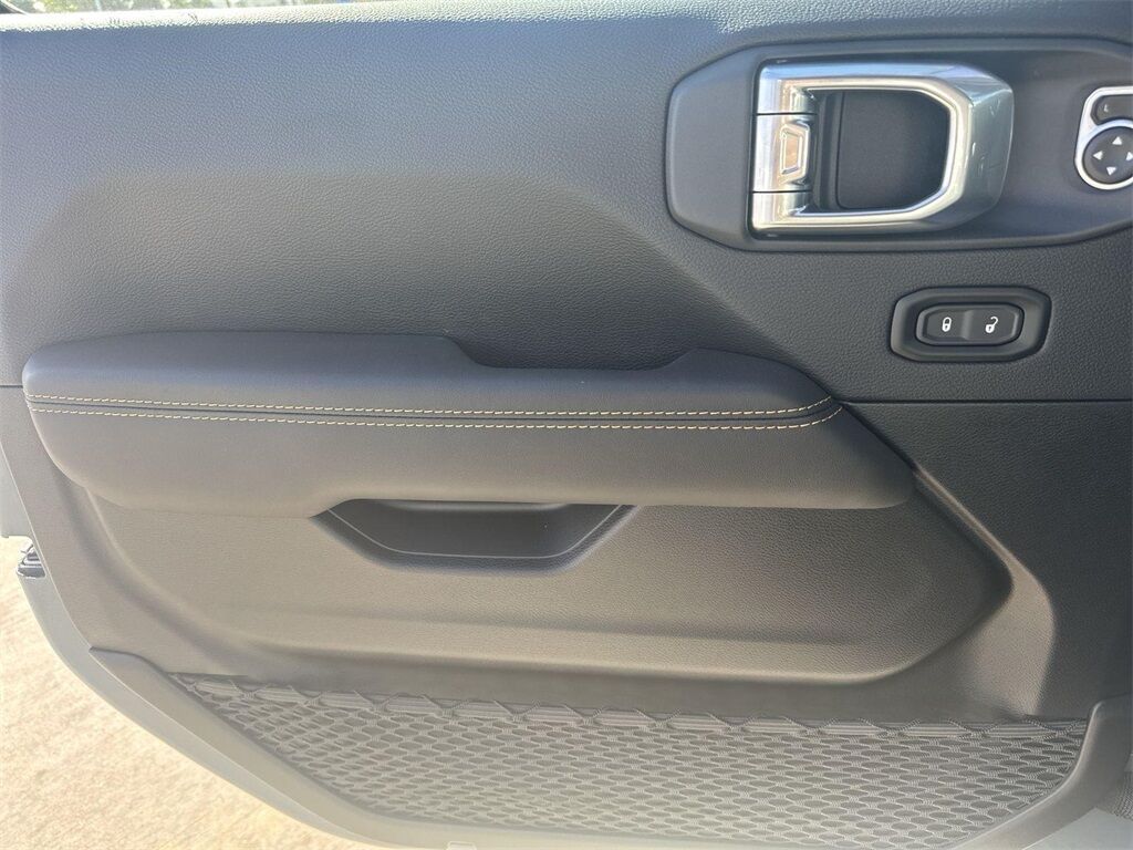 2025 Jeep Gladiator Sport Quincy MA