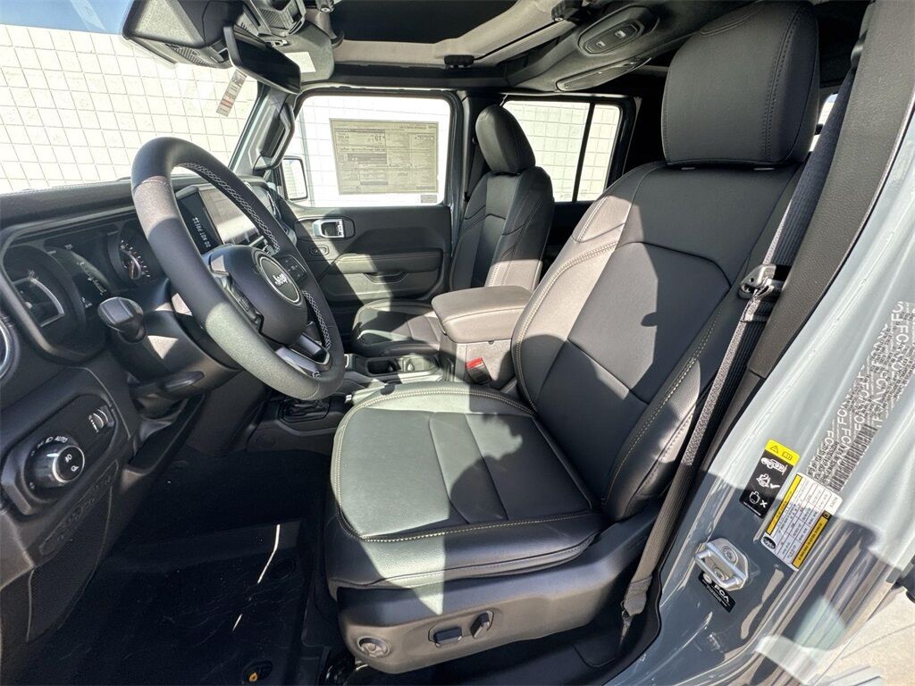 2025 Jeep Gladiator Sport Quincy MA