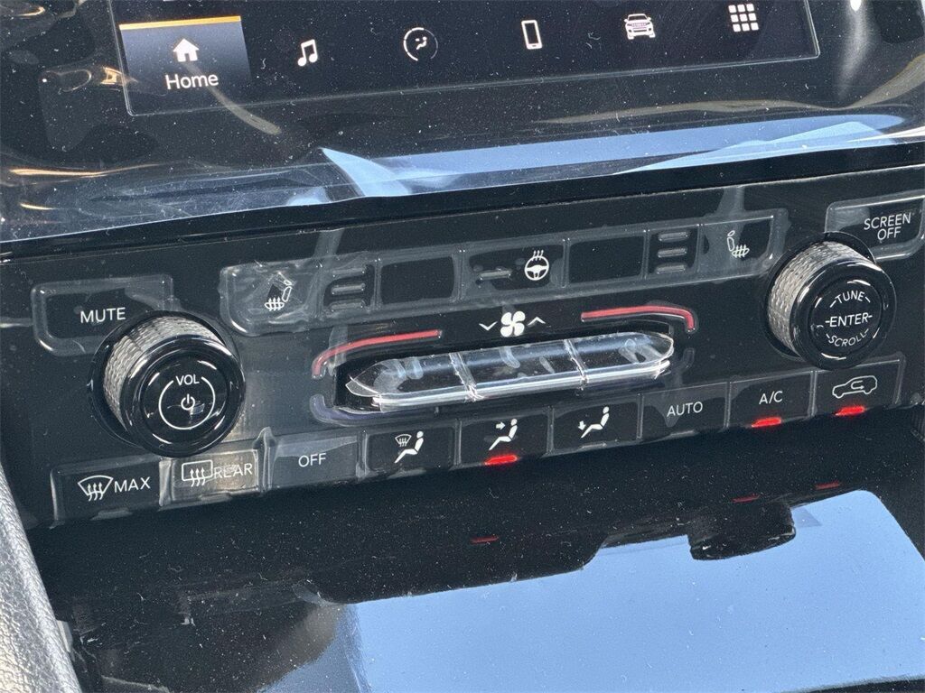 2025 Jeep Grand Cherokee Altitude Quincy MA