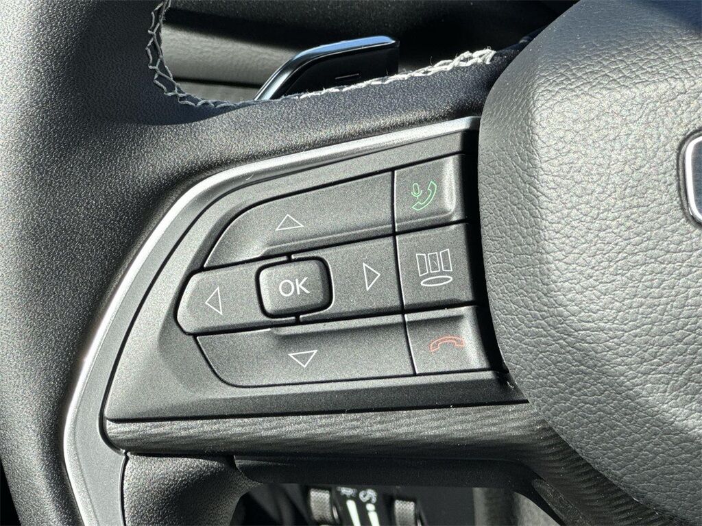 2025 Jeep Grand Cherokee Altitude Quincy MA