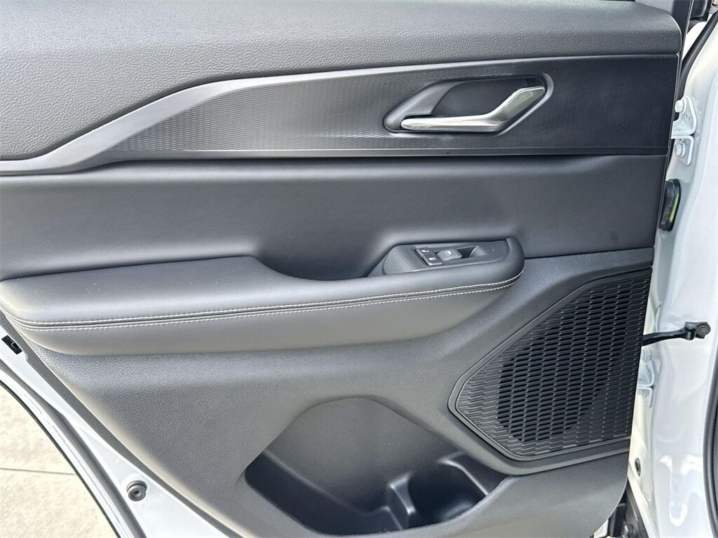 2025 Jeep Grand Cherokee Altitude Quincy MA