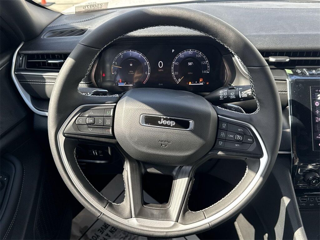 2025 Jeep Grand Cherokee Altitude Quincy MA