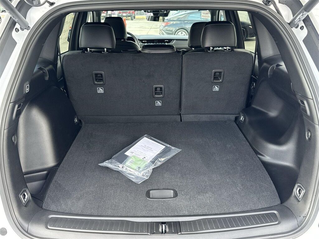 2025 Jeep Grand Cherokee Altitude Quincy MA